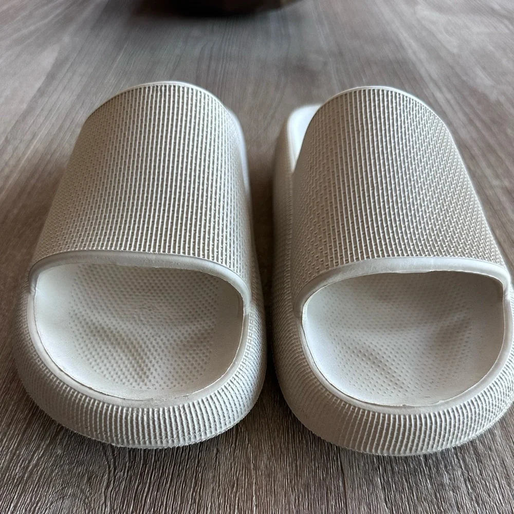 MIA Lexa Slide Platform Beach/Pool Sandals EVA Women's 9 EUC